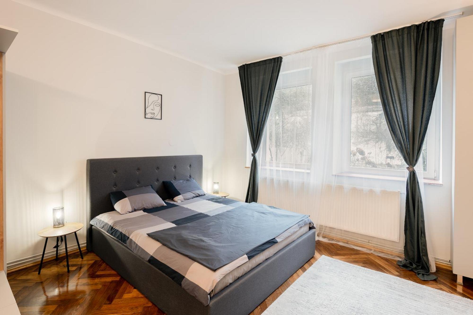 Cosy Center Apartment Брашов Екстер'єр фото