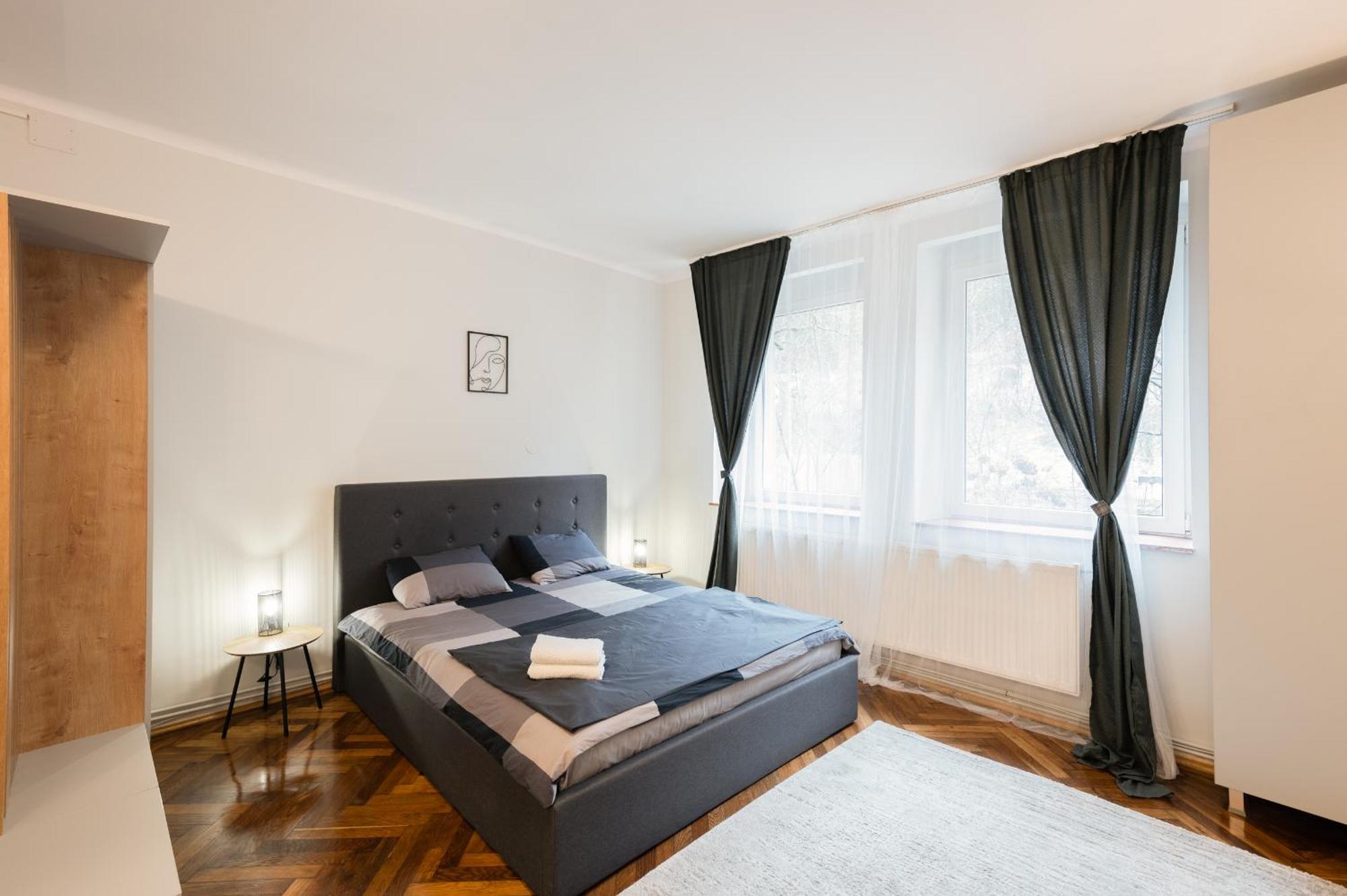 Cosy Center Apartment Брашов Екстер'єр фото