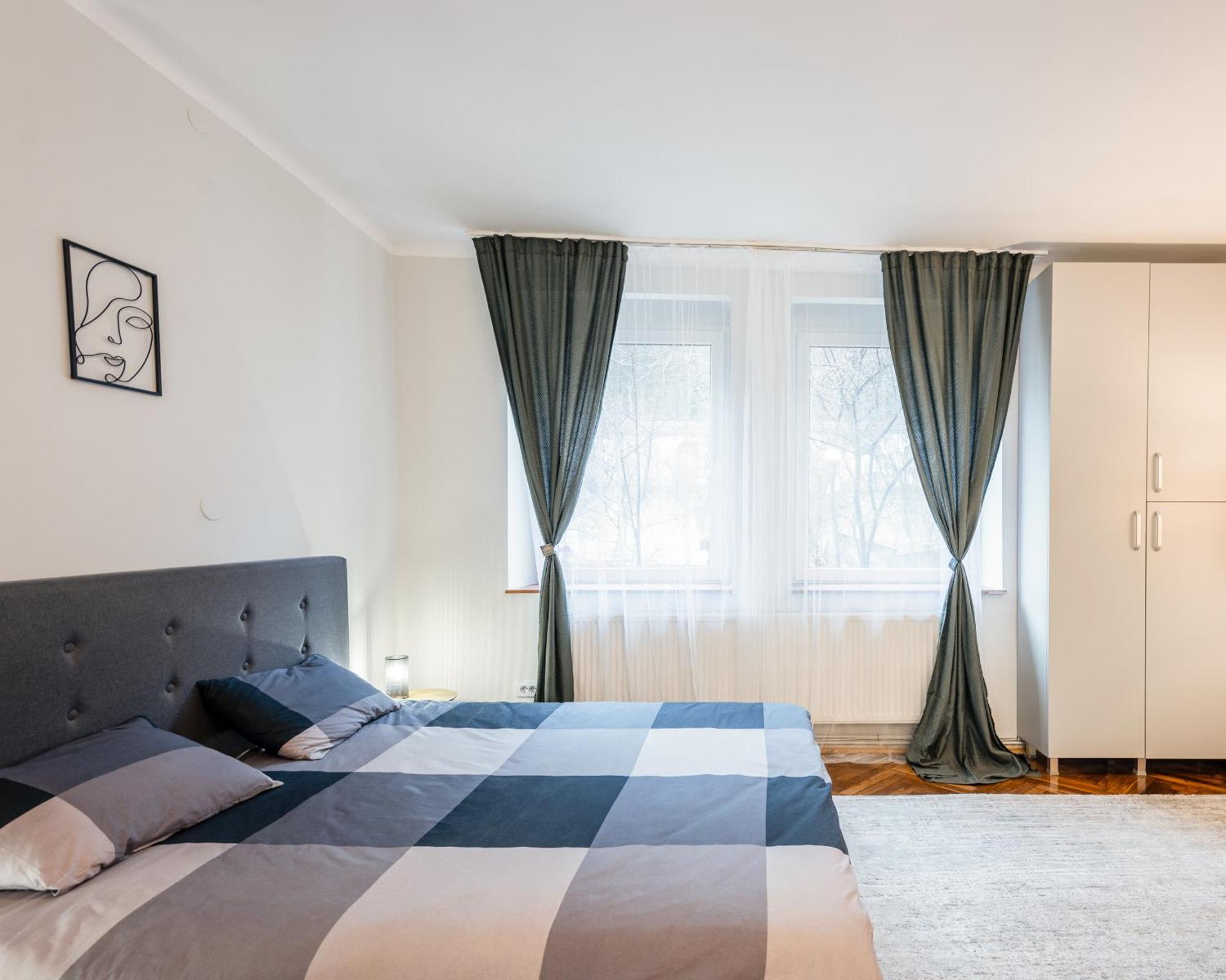 Cosy Center Apartment Брашов Екстер'єр фото